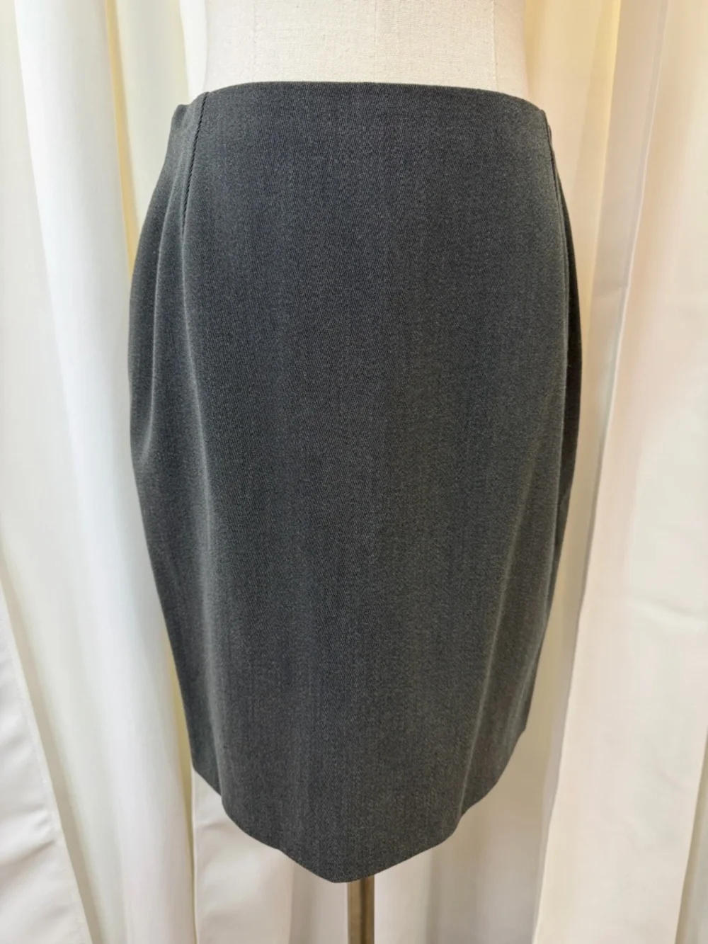 Gianni Versace Couture Vintage Charcoal Gray 100% Wool Pencil Skirt Size 6
